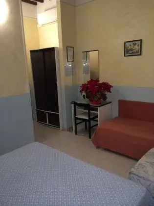 Üç Kişilik Oda