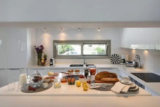 Luxury Villa, 4 Yatak Odası, Kişiye Özel Havuzlu, Deniz Manzaralı (Dafni)