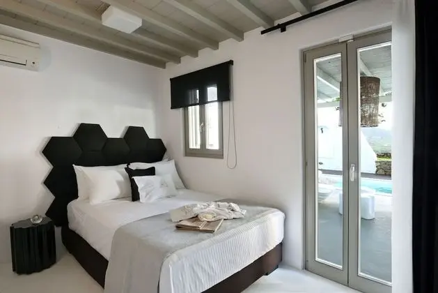 Luxury Villa, 4 Yatak Odası, Kişiye Özel Havuzlu, Deniz Manzaralı (Dafni)