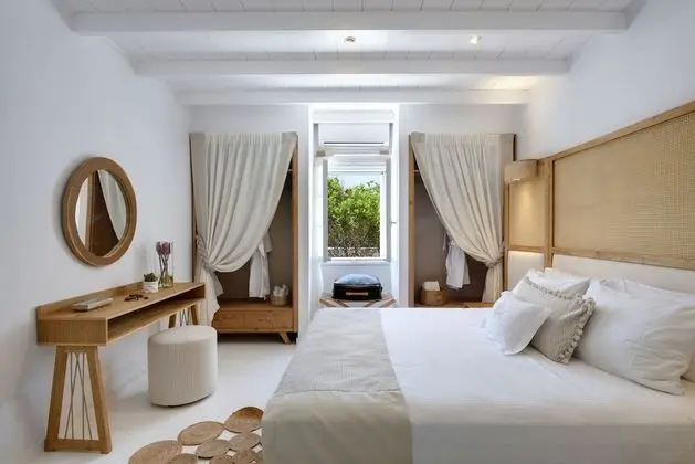 Villa, 6 Yatak Odası, Kişiye Özel Havuzlu, Denize Sıfır (Agia Thalassa)