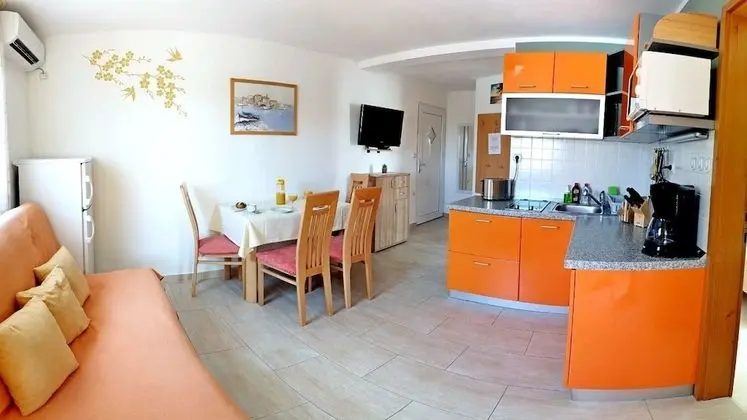 Apart Daire (Amalia - family friendly with parking)