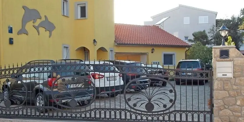 Apart Daire (Amalia - family friendly with parking)
