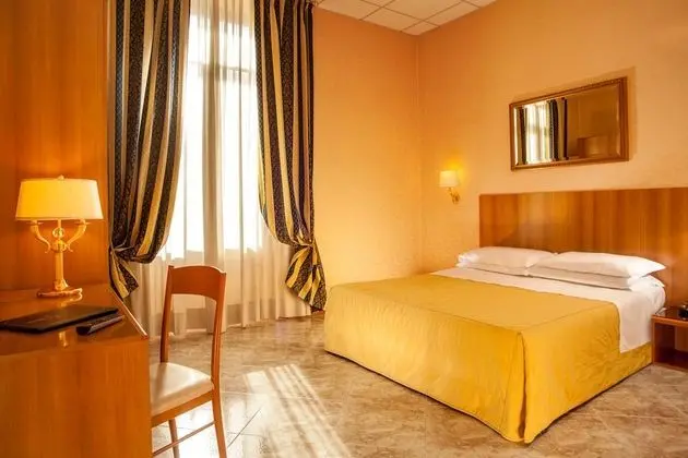 Tek Büyük veya İki Ayrı Yataklı Oda