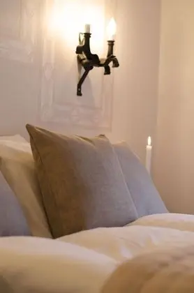 Classic Tek Büyük Yataklı Oda