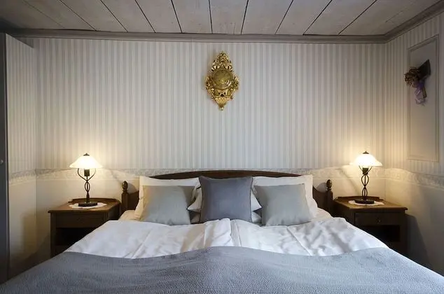 Classic Tek Büyük Yataklı Oda