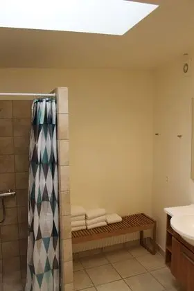 Tek Kişilik Oda, Ortak Banyo