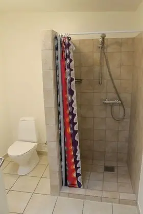 Tek Kişilik Oda, Ortak Banyo