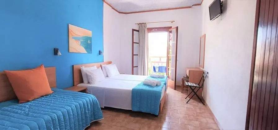 Studio for 3 people