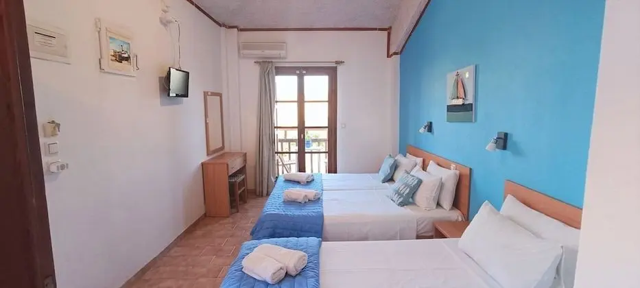 Studio for 3 people