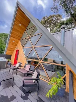 A-Frame in the Forest with Hot Tub, Fireplace and Mountain Views