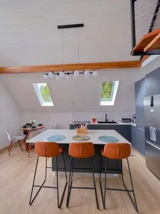 A-Frame in the Forest with Hot Tub, Fireplace and Mountain Views