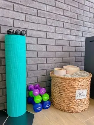 A-Frame in the Forest with Hot Tub, Fireplace and Mountain Views