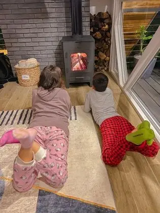 A-Frame in the Forest with Hot Tub, Fireplace and Mountain Views