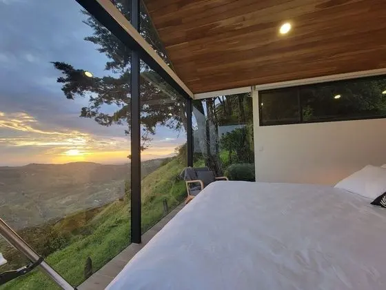 Glass Cabin with Hot Tub and Panoramic Views