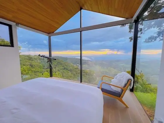 Glass Cabin with Hot Tub and Panoramic Views