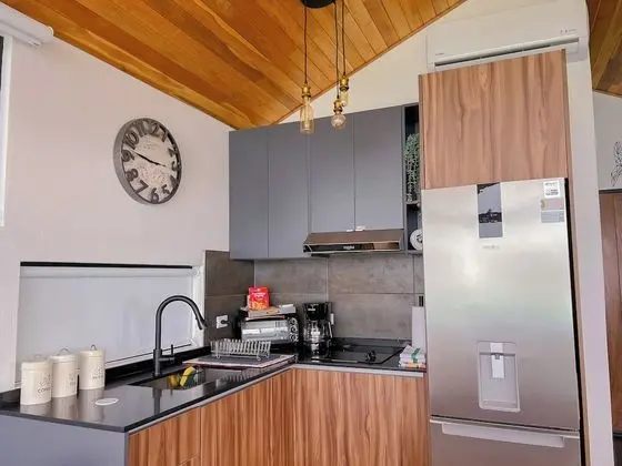 Glass Cabin with Hot Tub and Panoramic Views