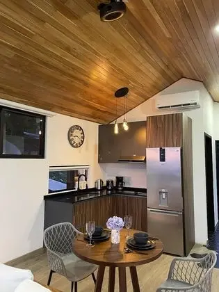 Glass Cabin with Hot Tub and Panoramic Views