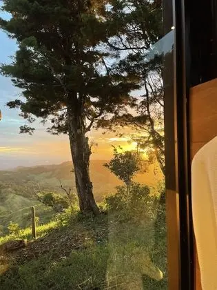 Glass Cabin with Hot Tub and Panoramic Views