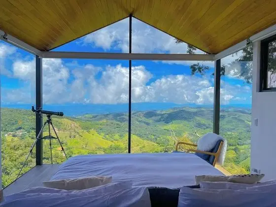 Glass Cabin with Hot Tub and Panoramic Views