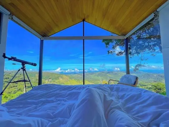 Glass Cabin with Hot Tub and Panoramic Views