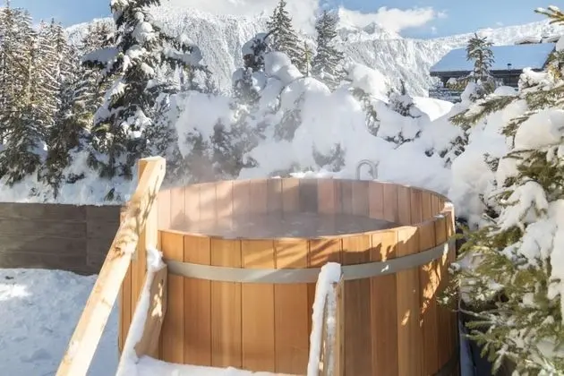 Süit (Suite Ski Piste with Hot Tub)