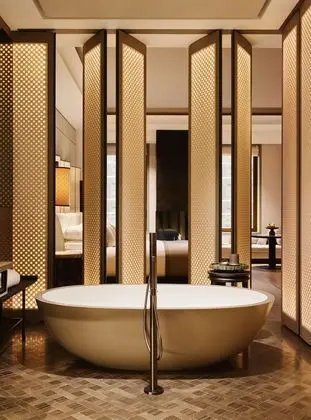 Fifth Avenue Junior Suite (Twin)
