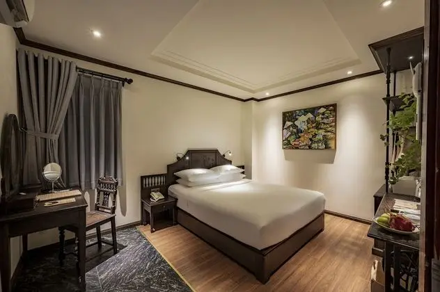 Deluxe Tek Büyük Yataklı Oda