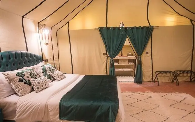 Luxury Çadır (Quadruple)