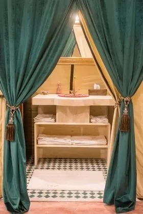 Luxury Çadır (Quadruple)