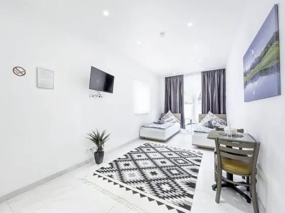 Standard Tek Büyük veya İki Ayrı Yataklı Oda, Ortak Banyo