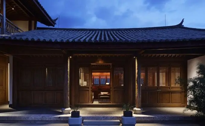 Süit (Courtyard Suite)