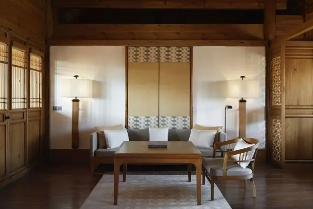 Süit (Courtyard Suite)