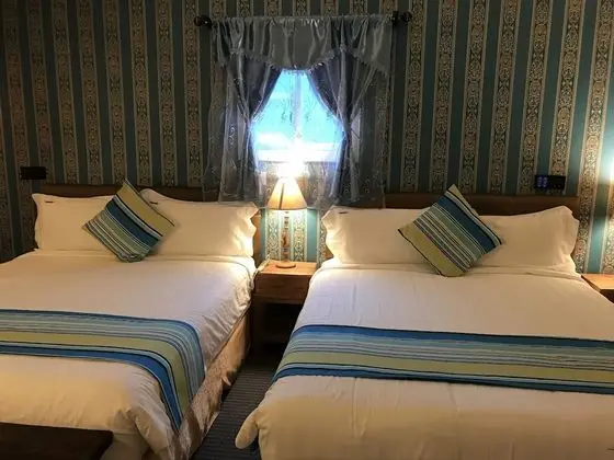 Deluxe Dört Kişilik Oda, 2 Çift Kişilik Yatak, Banyolu/Duşlu