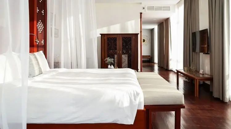 PANORAMIC SUITE