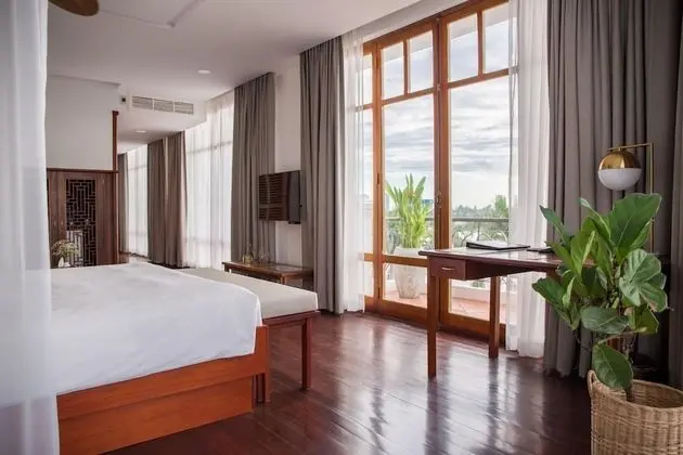 PANORAMIC SUITE