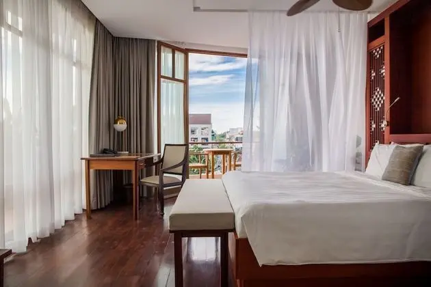PANORAMIC SUITE