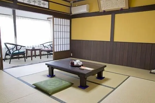 Standard Oda, Ortak Banyo (8 tatami mats, 2 - 4 guests)