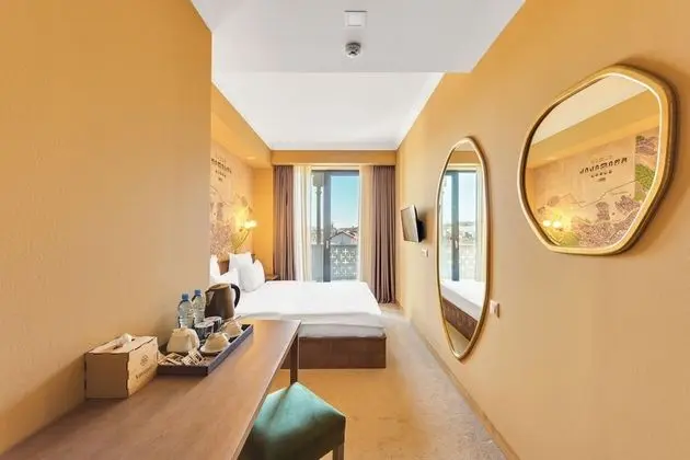 Tek Büyük Yataklı Oda, Şehir Manzaralı