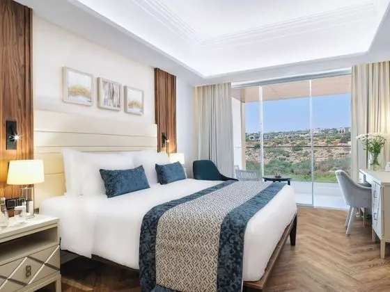 Junior Süit, Tepe Manzaralı