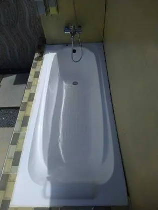 Kulübe, 1 Büyük (Queen) Boy Yatak ve Çekyat