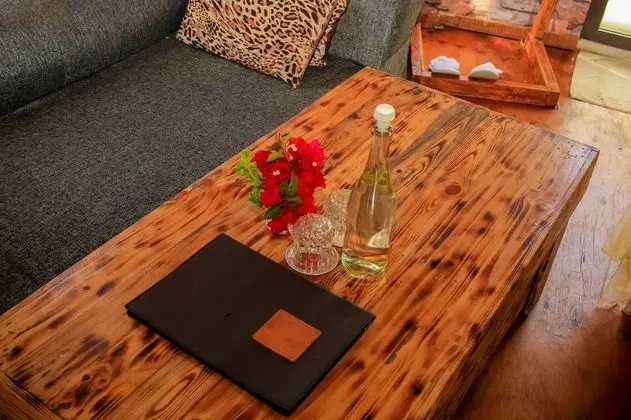 Kulübe, 1 Büyük (Queen) Boy Yatak ve Çekyat