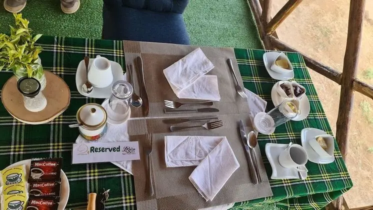 Kulübe, 1 Büyük (Queen) Boy Yatak ve Çekyat