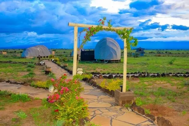 Kulübe, 1 Büyük (Queen) Boy Yatak ve Çekyat