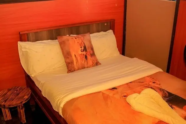 Kulübe, 2 Büyük (Queen) Boy Yatak