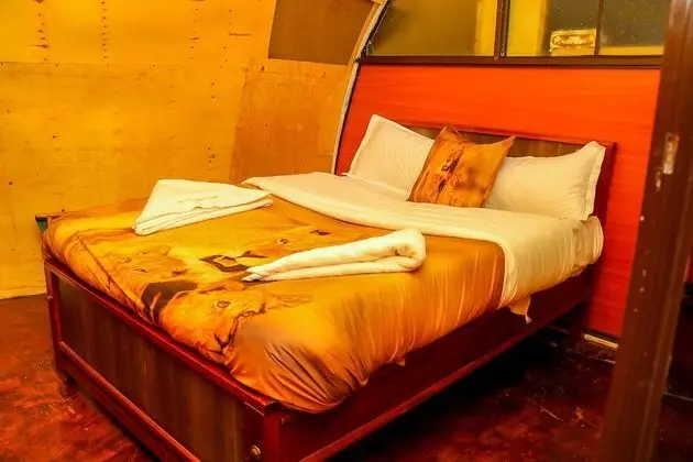 Kulübe, 2 Büyük (Queen) Boy Yatak