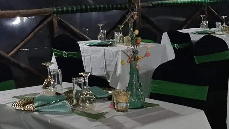 Kulübe, 1 En Büyük (King) Boy Yatak ve Çekyat