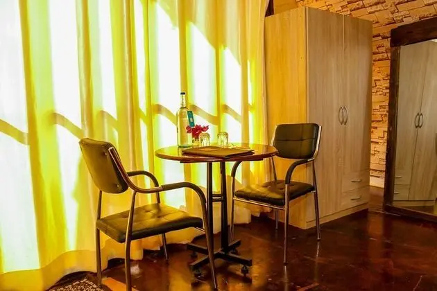 Kulübe, 1 En Büyük (King) Boy Yatak ve Çekyat