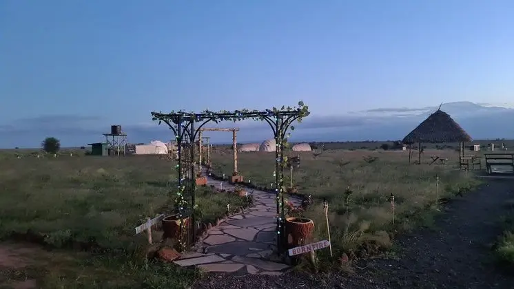 Kulübe, 1 En Büyük (King) Boy Yatak ve Çekyat