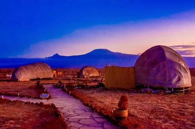 Kulübe, 1 En Büyük (King) Boy Yatak ve Çekyat