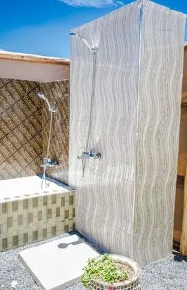 Kulübe, 1 Büyük (Queen) Boy Yatak